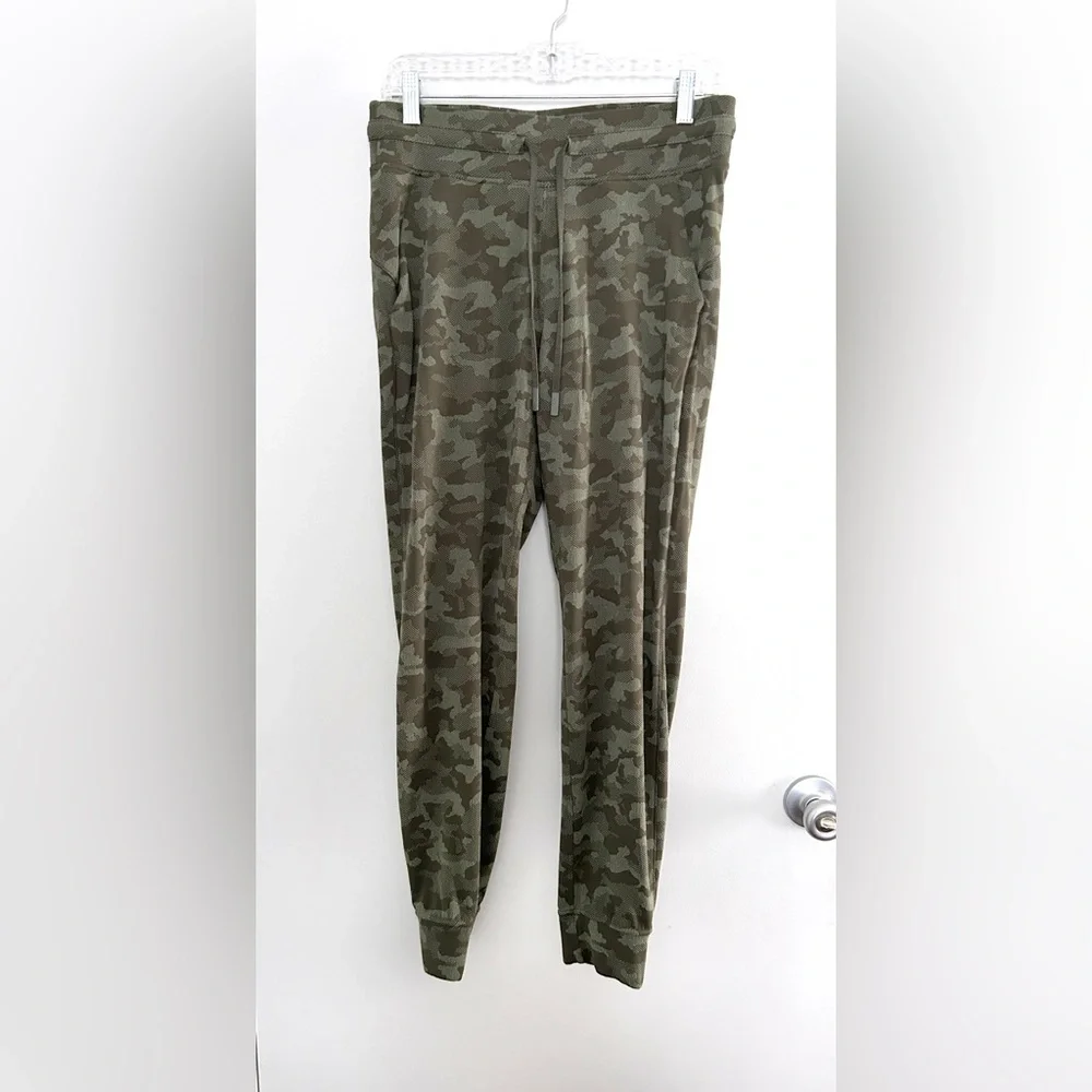Lululemon Camo Joggers Ready To Rulu Athleisure Lounge Size 8